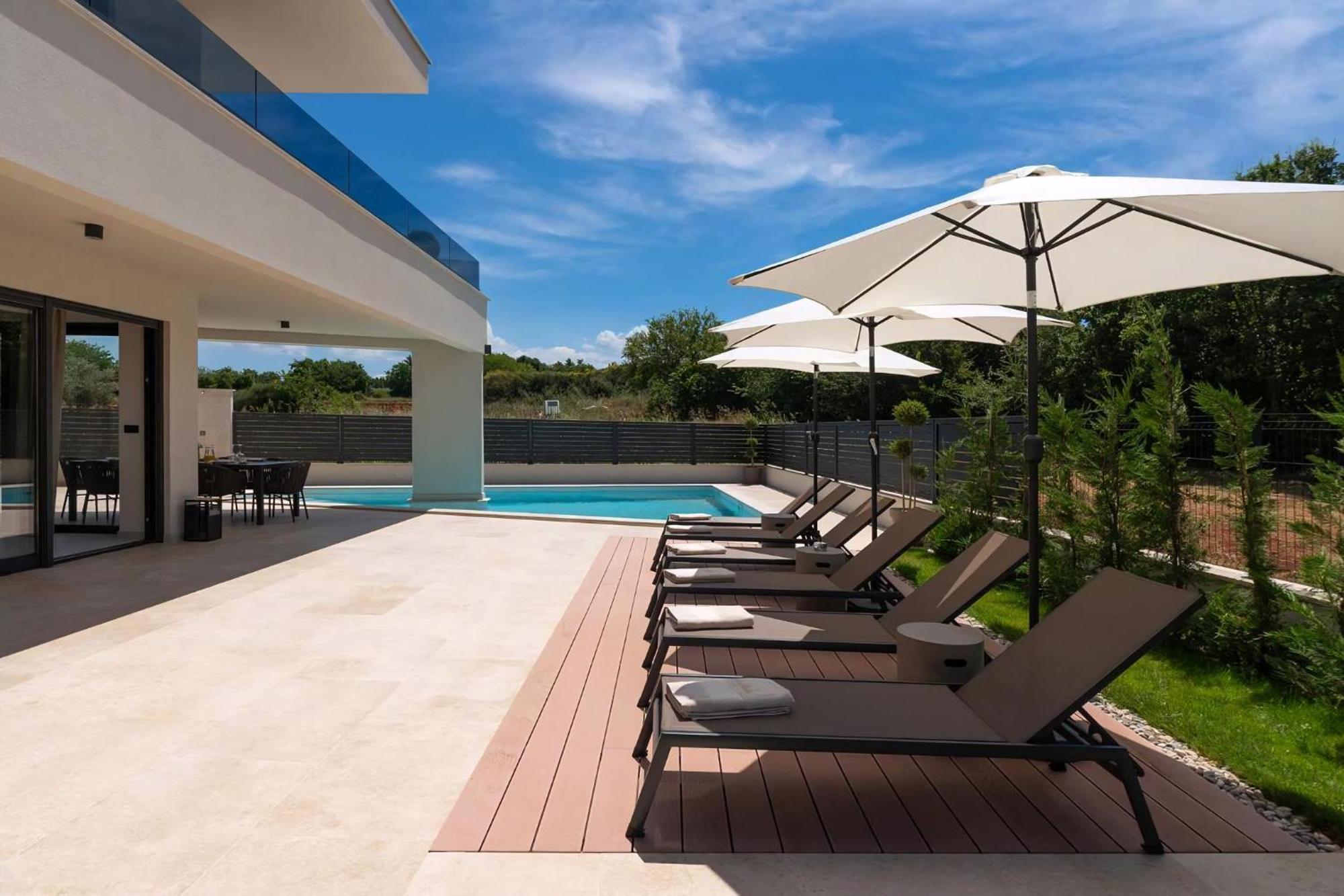 Luxurioese Villa Perla Mit Pool Und Jacuzzi Poreč Eksteriør bilde