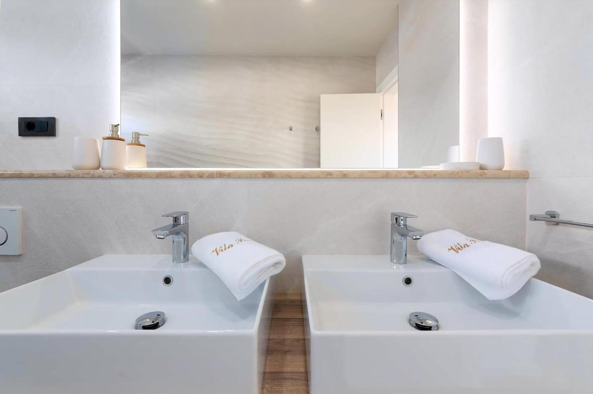 Luxurioese Villa Perla Mit Pool Und Jacuzzi Poreč Eksteriør bilde